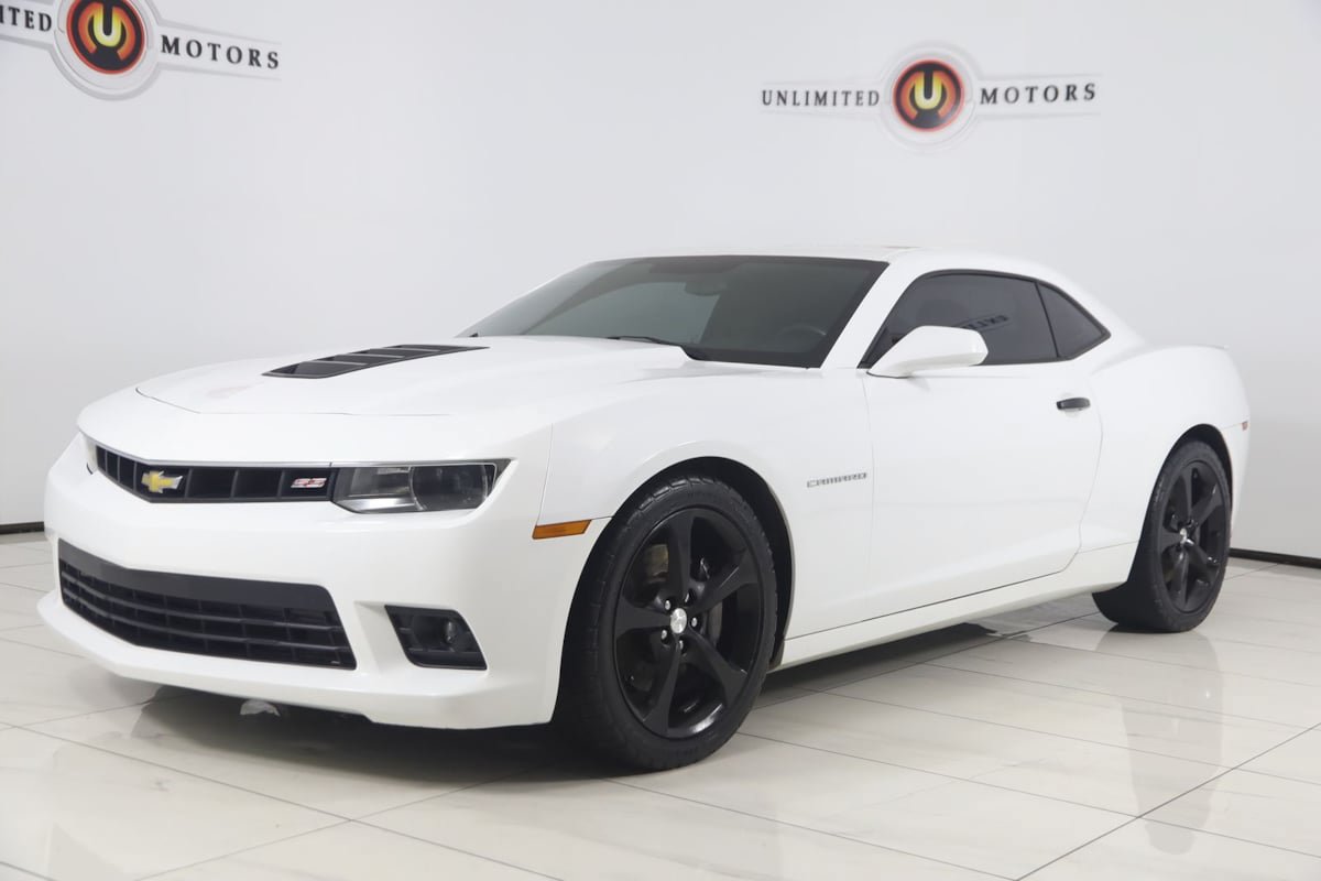 Used 2014 Chevrolet Camaro SS w/ RS Package RWD image 5