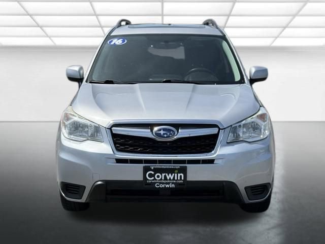 Used 2016 Subaru Forester 2.5i Premium AWD/4WD image 6