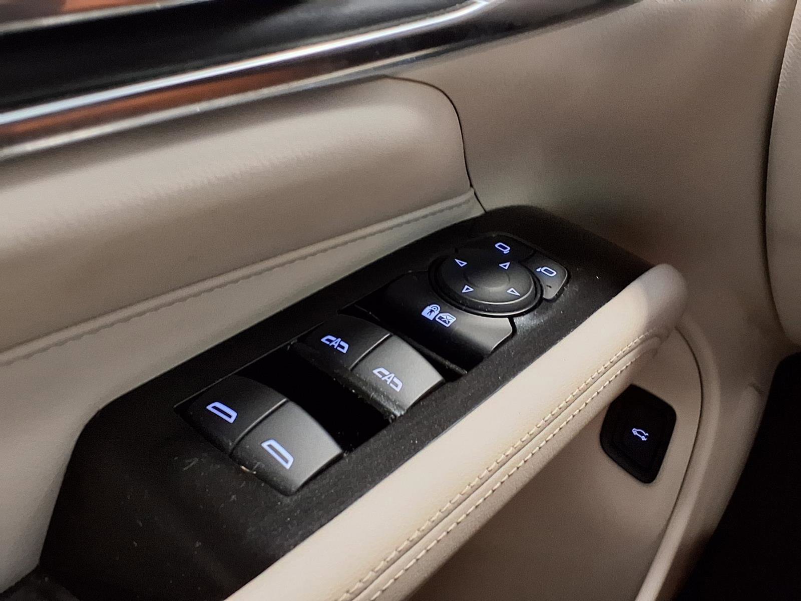 Certified 2022 Cadillac CT4 Luxury RWD image 32