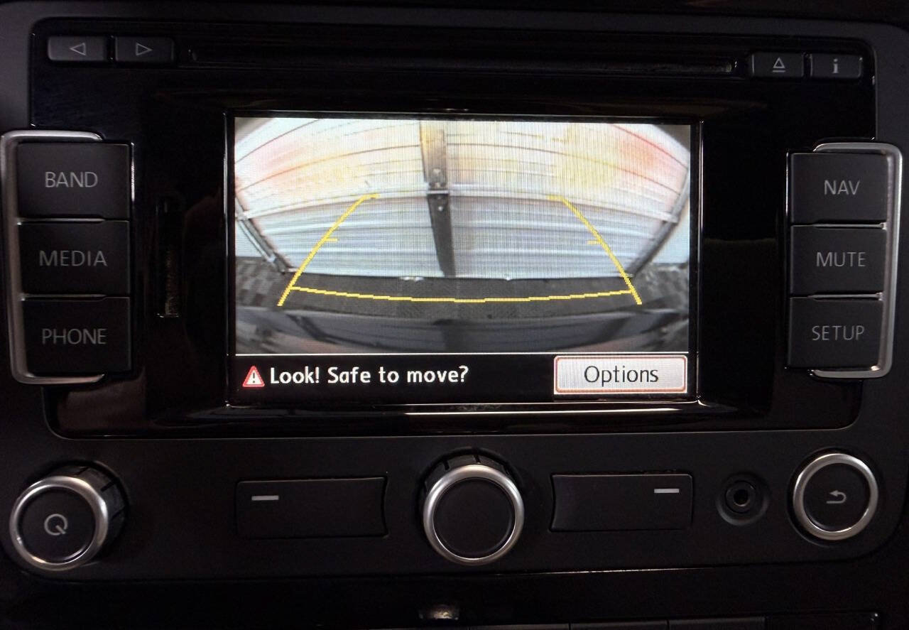 Used 2015 Volkswagen Passat 1.8T SE FWD image 15