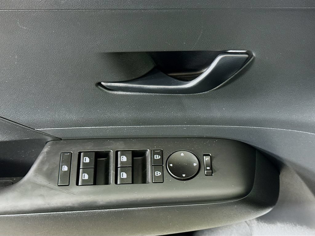 Certified 2026 Hyundai Kona SE AWD/4WD image 21