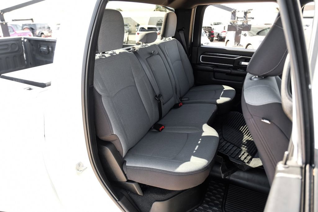 Used 2024 RAM 3500 Big Horn w/ Safety Group AWD/4WD image 38