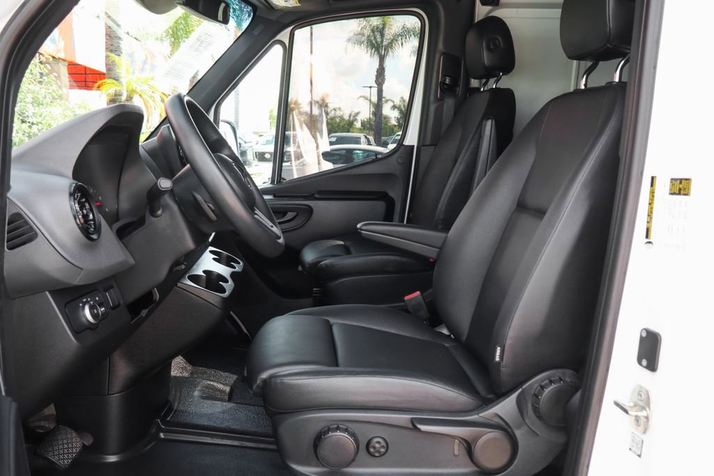 Used 2021 Mercedes-Benz Sprinter 3500 image 21