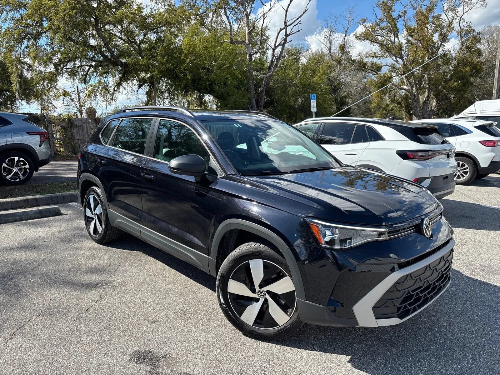Used 2025 Volkswagen Taos S AWD/4WD image 5