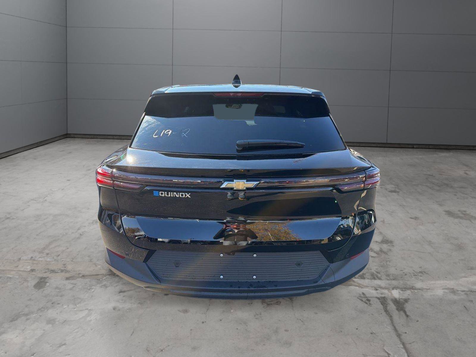 New 2026 Chevrolet Equinox EV LT FWD image 4
