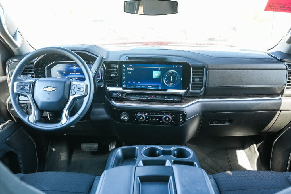 Used 2023 Chevrolet Silverado 1500 LT AWD/4WD image 12