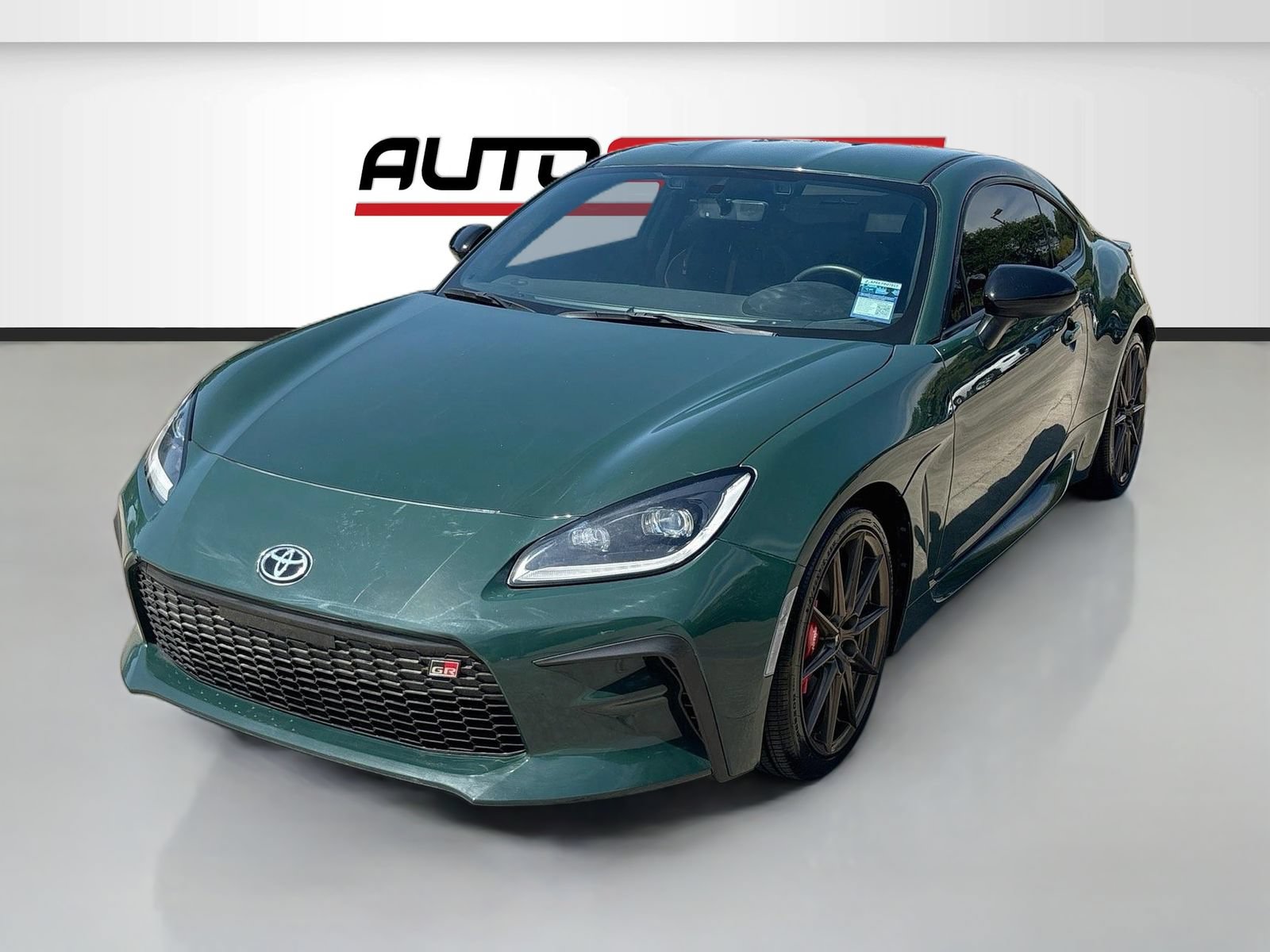 Used 2025 Toyota GR86 Hakone Edition RWD image 3