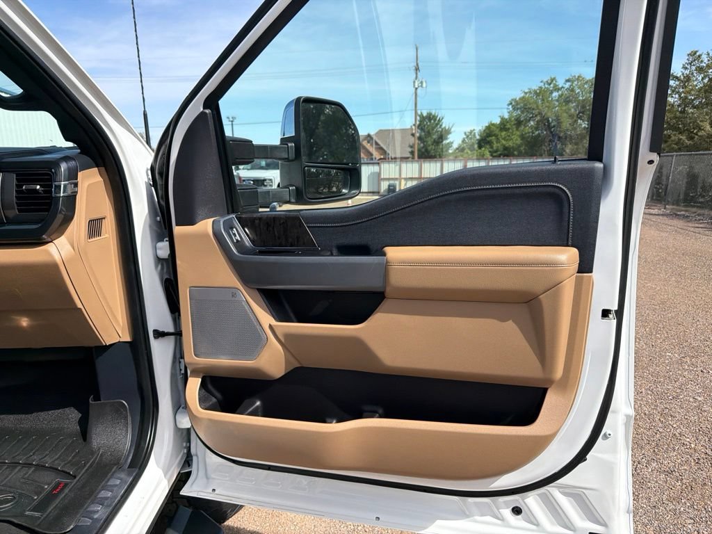 Used 2024 Ford F350 Lariat w/ Chrome Package AWD/4WD image 21