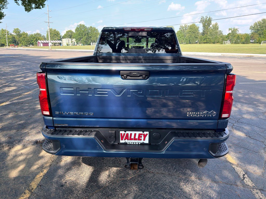 Used 2026 Chevrolet Silverado 2500 High Country w/ Technology Package AWD/4WD image 17