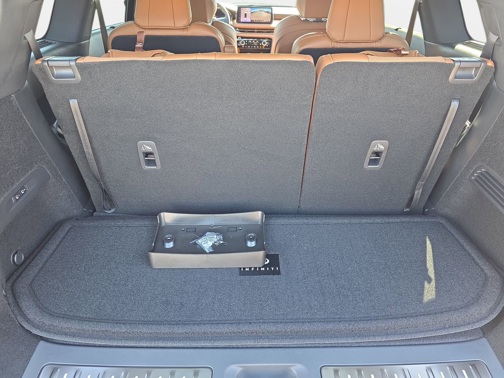 New 2026 INFINITI QX60 Autograph w/ Dark Cargo Package image 12