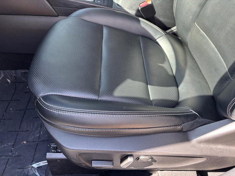 Used 2022 Ford Escape SEL FWD image 20