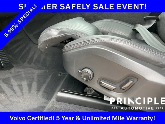 Certified 2025 Volvo XC60 T8 Ultra AWD/4WD image 31