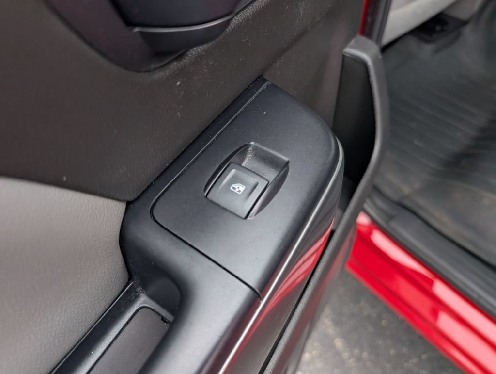Used 2018 Chevrolet Silverado 1500 LT w/ All Star Edition AWD/4WD image 13