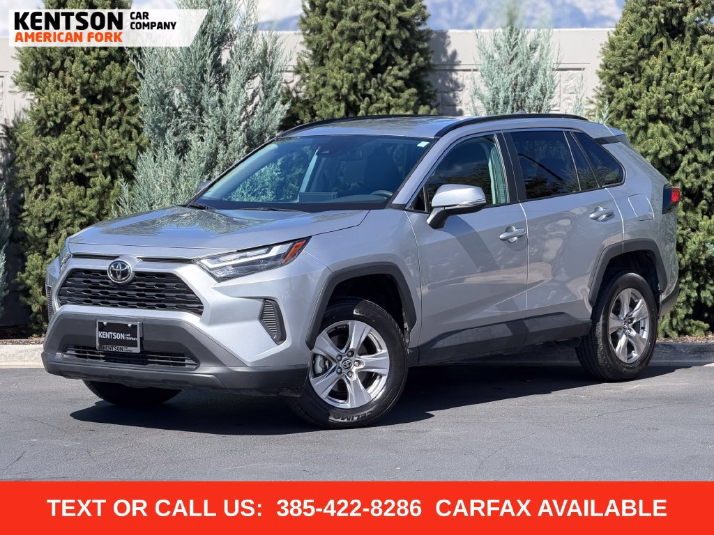 Used 2025 Toyota RAV4 XLE AWD/4WD image 1