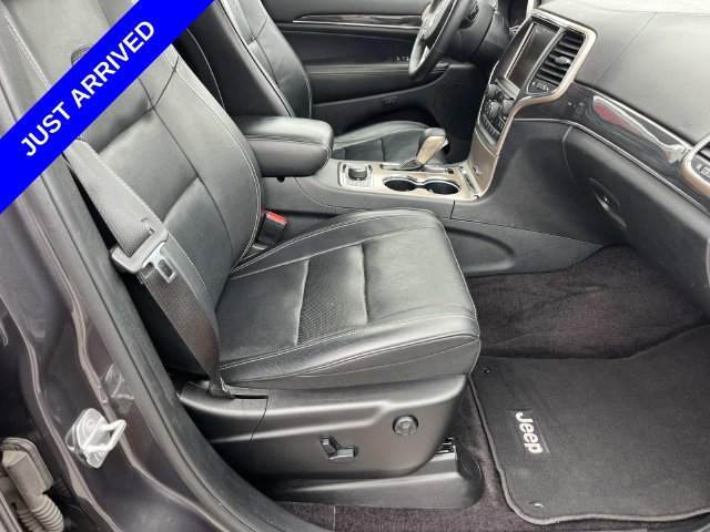 Used 2016 Jeep Grand Cherokee Overland AWD/4WD image 24