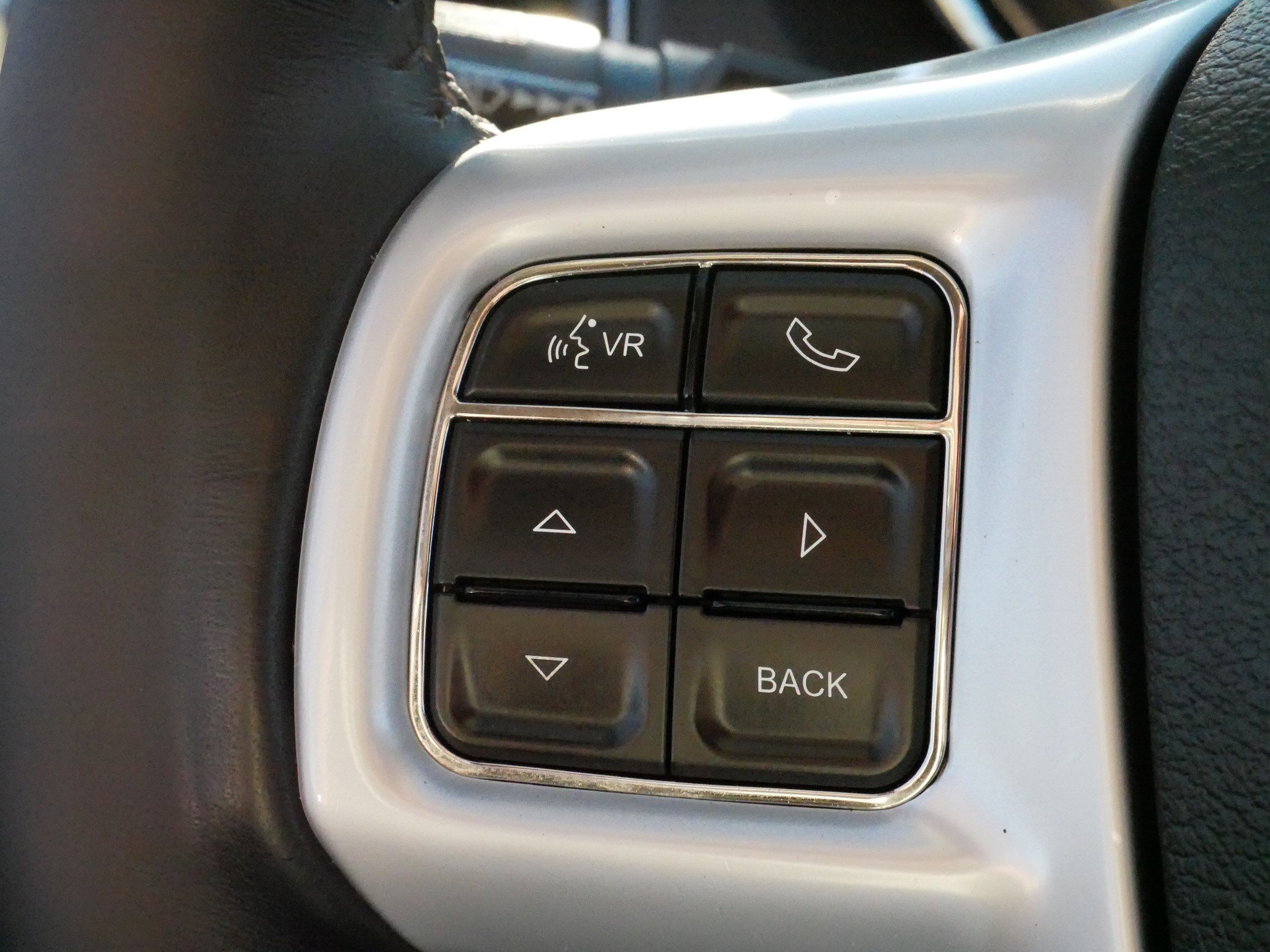 Used 2014 Chrysler Town & Country Touring image 26