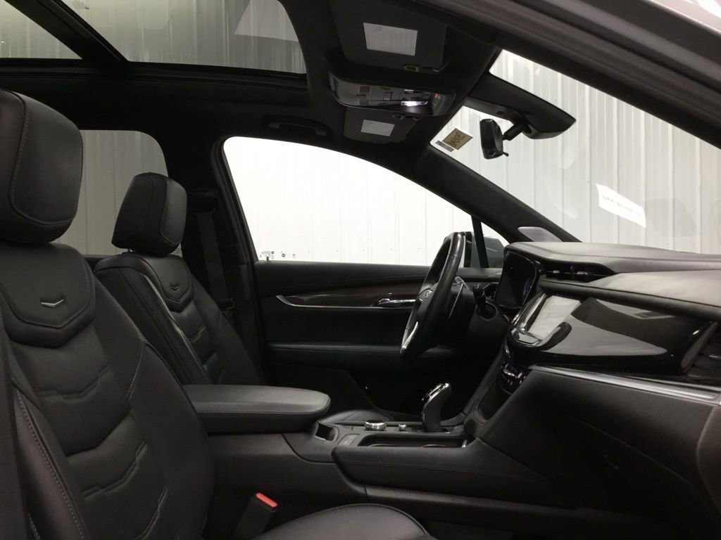 Used 2023 Cadillac XT6 Sport w/ Platinum Package image 23