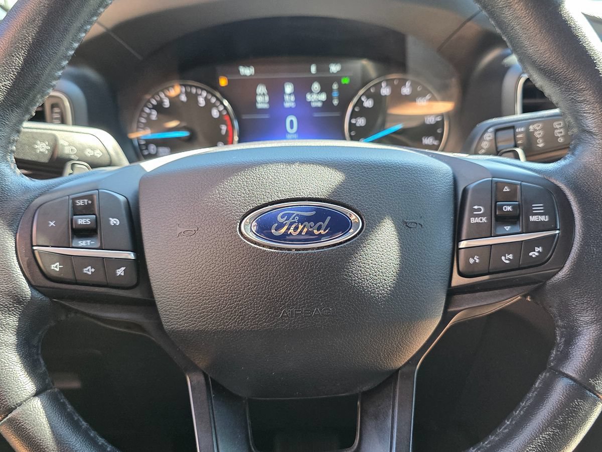 Used 2020 Ford Explorer XLT w/ Equipment Group 202A AWD/4WD image 32