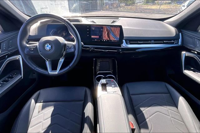 Used 2025 BMW X1 xDrive28i w/ Technology Package image 15
