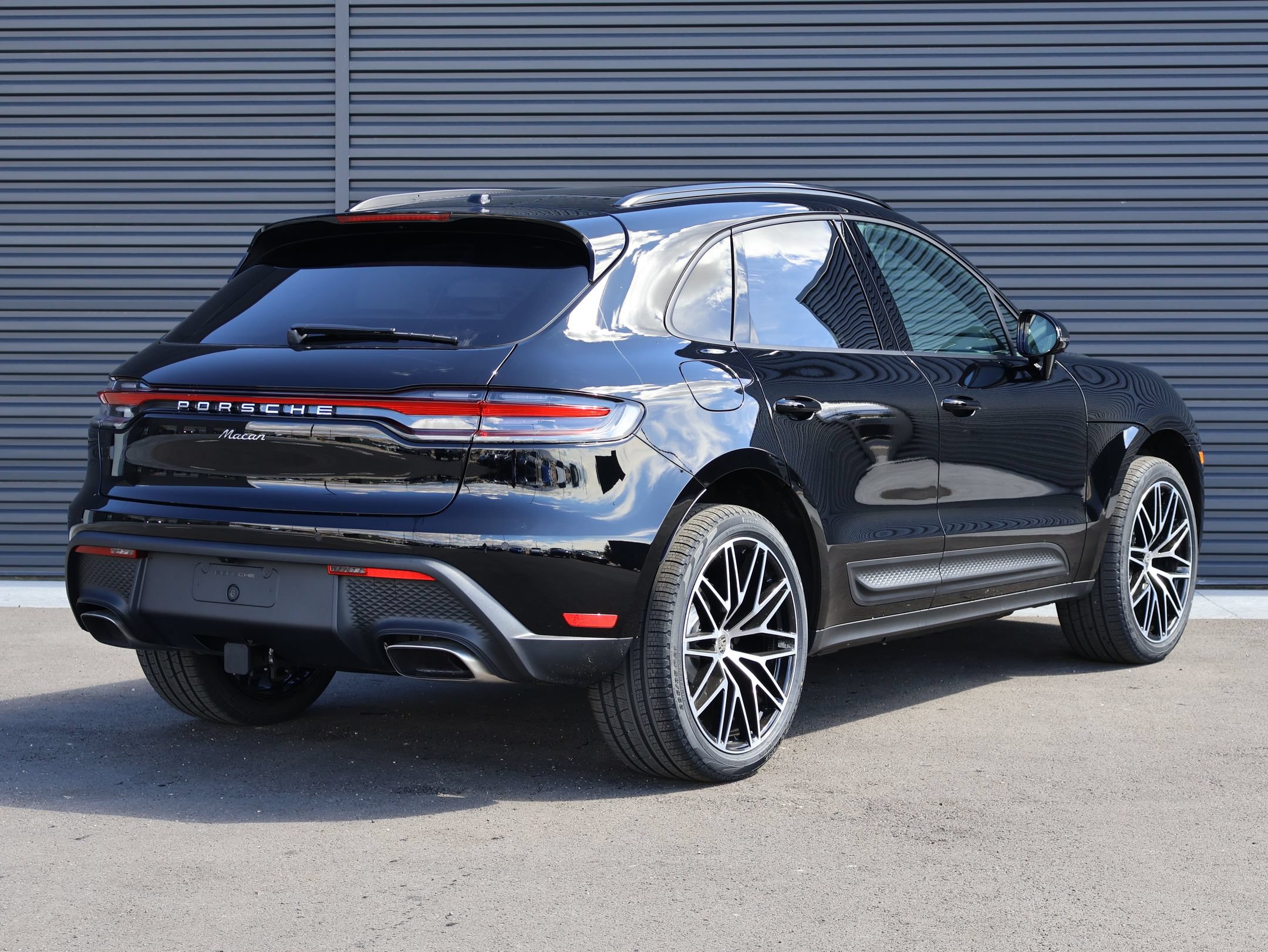 New 2026 Porsche Macan AWD/4WD image 9