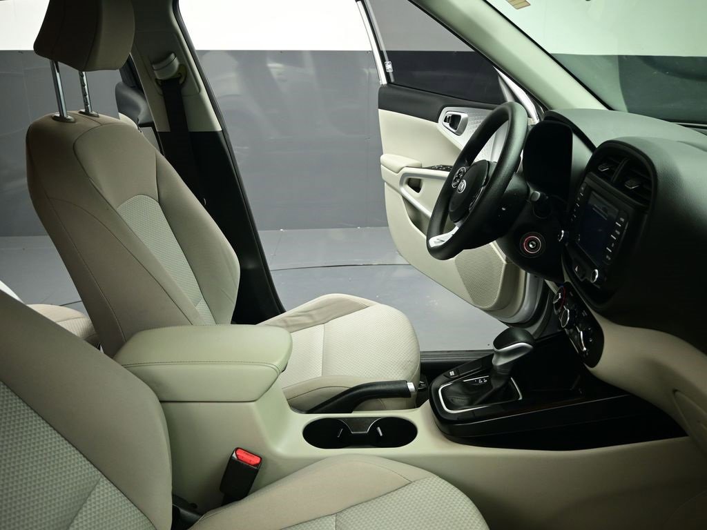 Used 2020 Kia Soul LX image 22