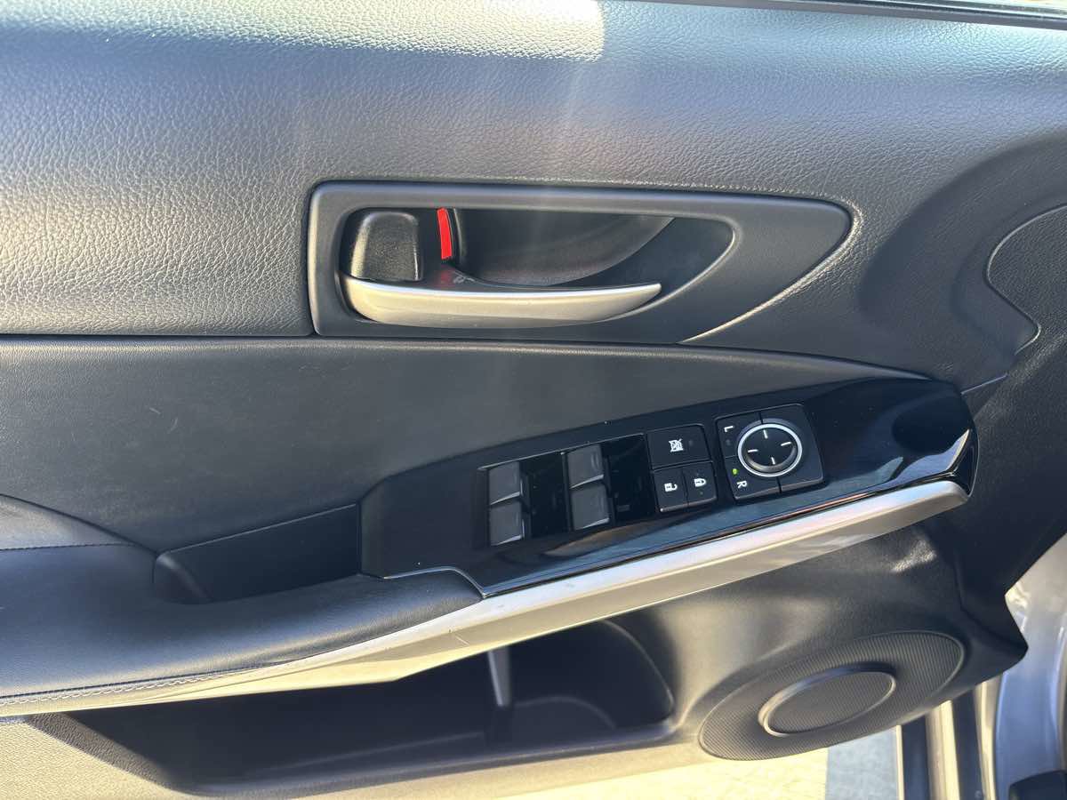 Used 2017 Lexus IS 200t w/ Navigation System Package RWD image 22
