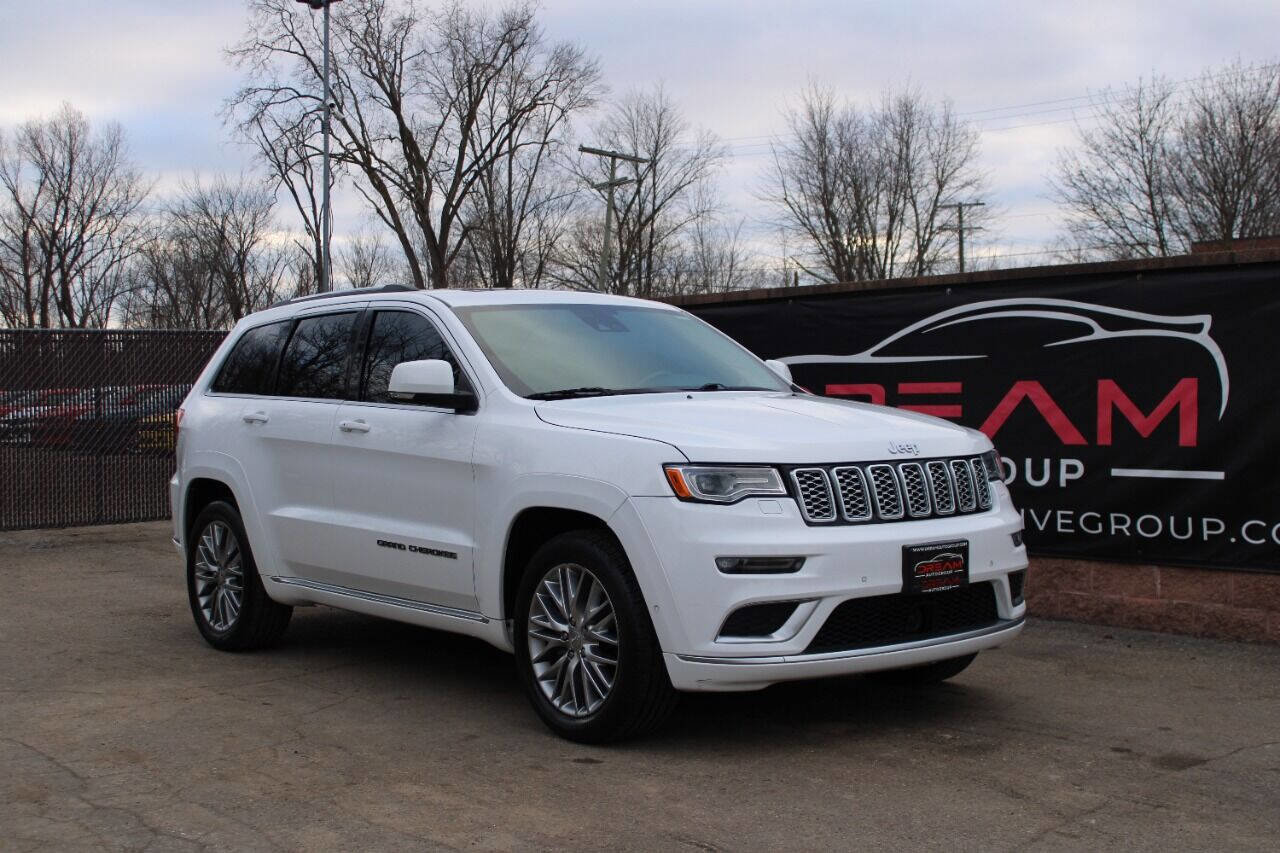 Used 2017 Jeep Grand Cherokee Summit w/ Platinum Series Group image 4