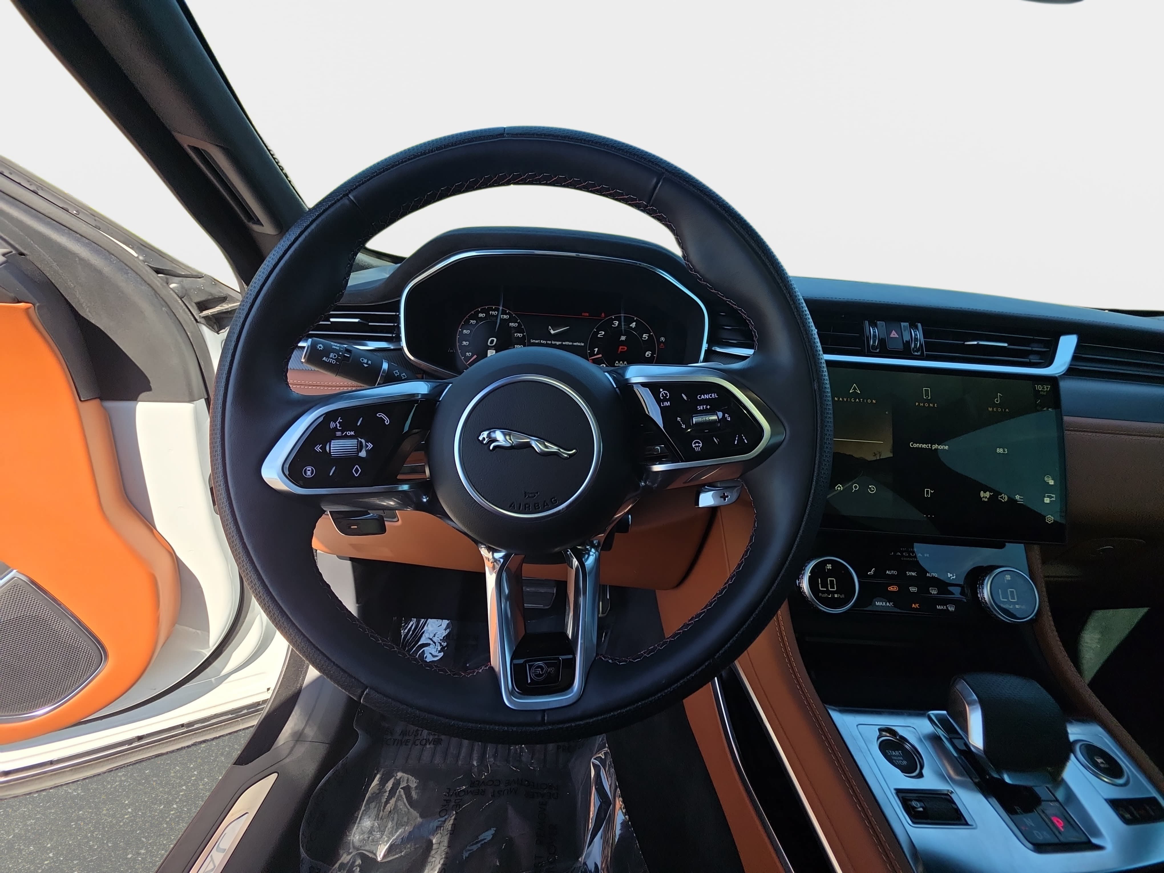 Used 2025 Jaguar F-PACE SVR 575 Edition AWD/4WD image 16