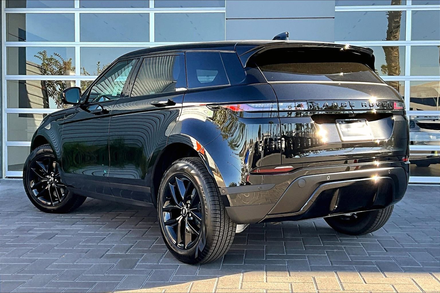 New 2026 Land Rover Range Rover Evoque S image 3