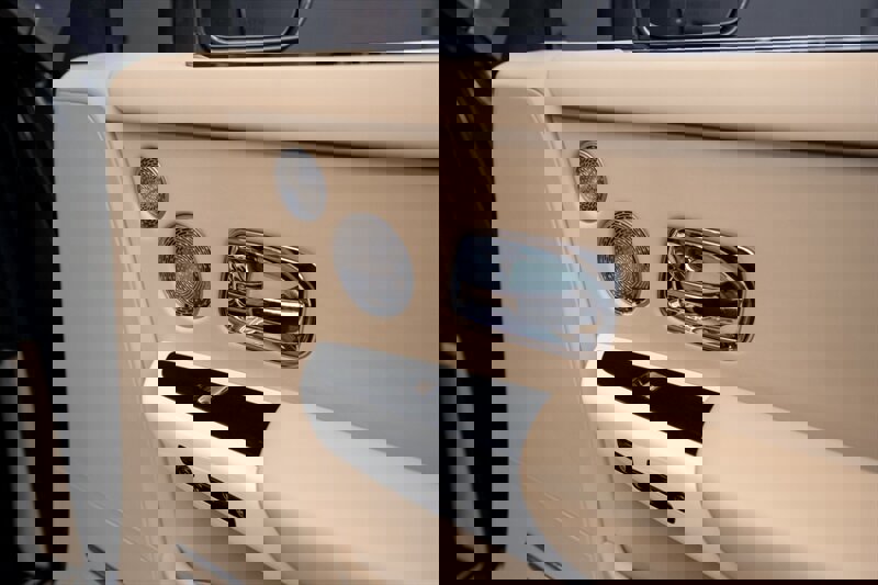 Used 2019 Rolls-Royce Phantom Sedan image 4