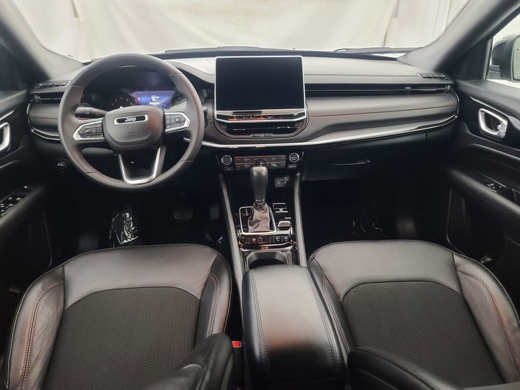 Used 2024 Jeep Compass Trailhawk image 20