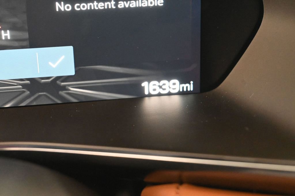Used 2025 GMC Canyon AT4 w/ Nightfall Edition AWD/4WD image 36