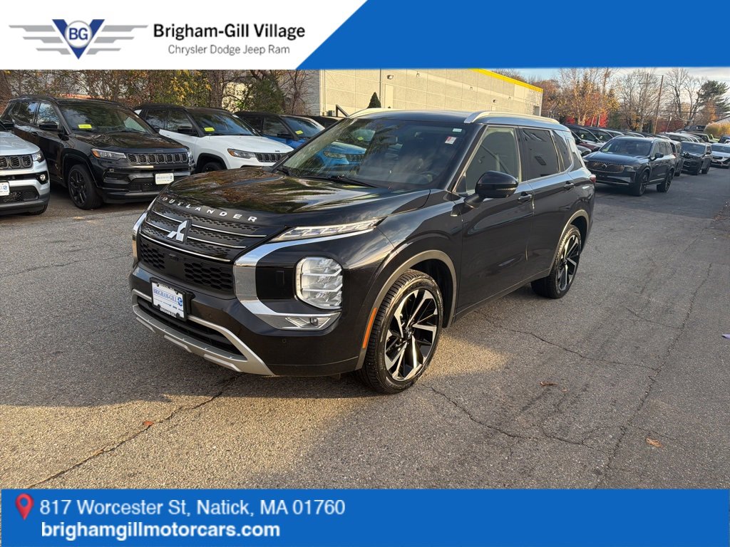 Used 2023 Mitsubishi Outlander SEL image 1