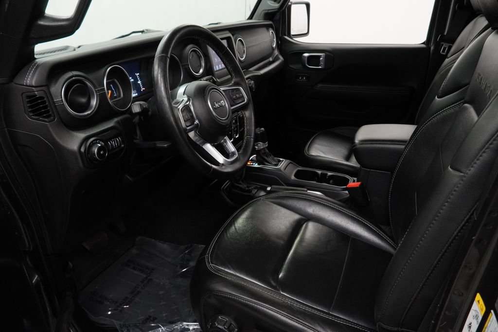 Used 2020 Jeep Wrangler Unlimited Sahara w/ Cold Weather Group AWD/4WD image 11