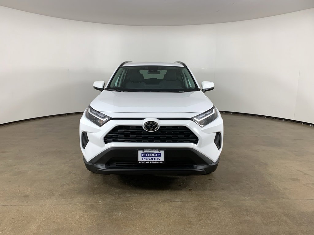 Used 2025 Toyota RAV4 XLE image 3