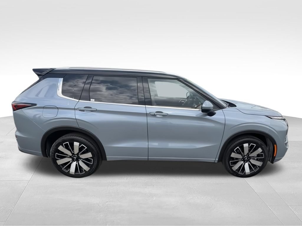 New 2026 Mitsubishi Outlander SEL AWD/4WD image 9