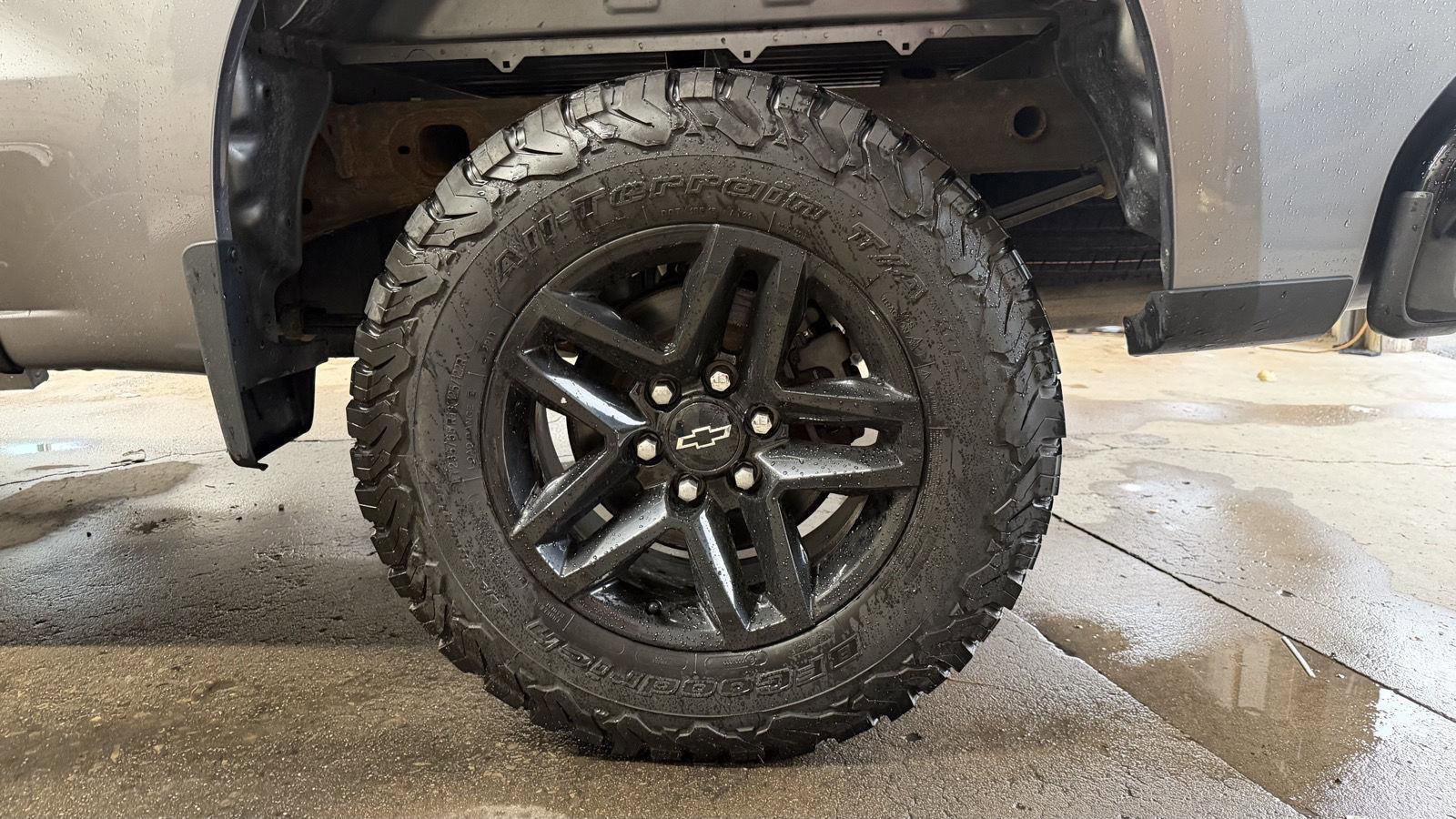 Used 2021 Chevrolet Silverado 1500 LT Trail Boss w/ Convenience Package II image 32