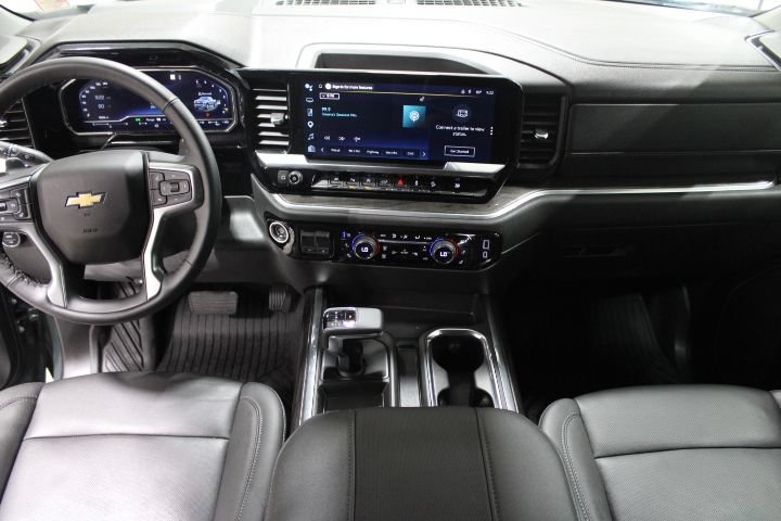 Used 2025 Chevrolet Silverado 1500 LTZ AWD/4WD image 2