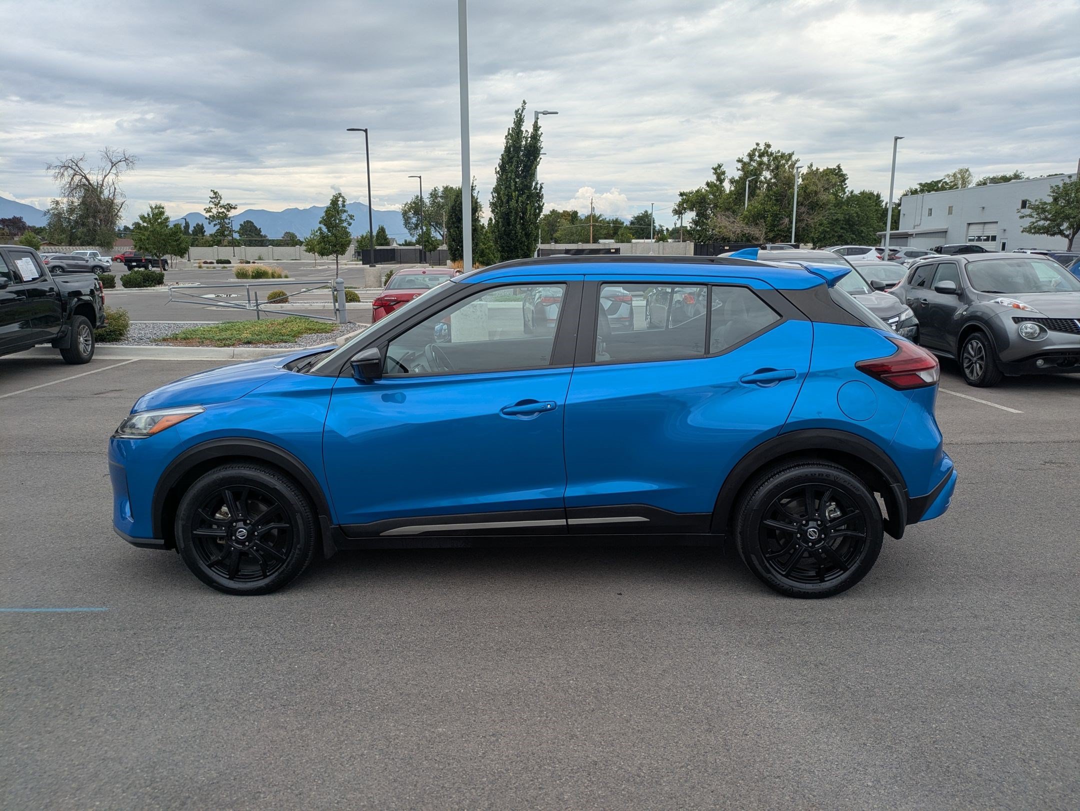 Used 2021 Nissan Kicks SR w/ SR Premium Package FWD image 9