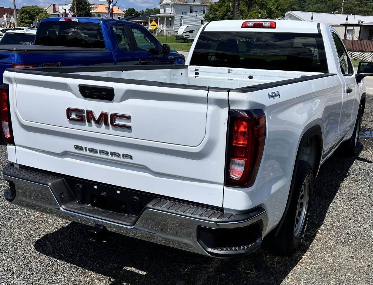 Used 2022 GMC Sierra 1500 Pro w/ Pro Value Package AWD/4WD image 4