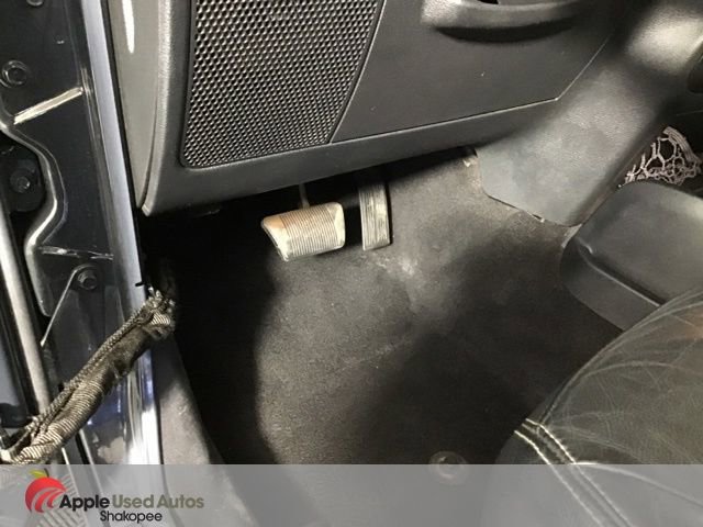 Used 2016 Jeep Wrangler Unlimited Sahara w/ Connectivity Group image 11