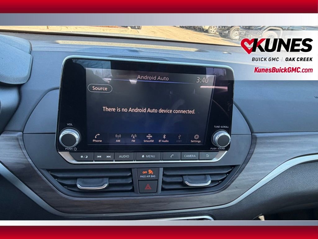 Used 2025 Nissan Altima 2.5 SV image 17