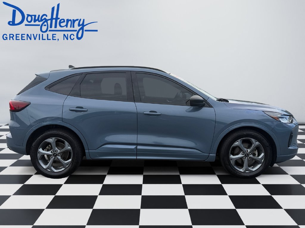 Used 2023 Ford Escape ST-Line FWD image 6