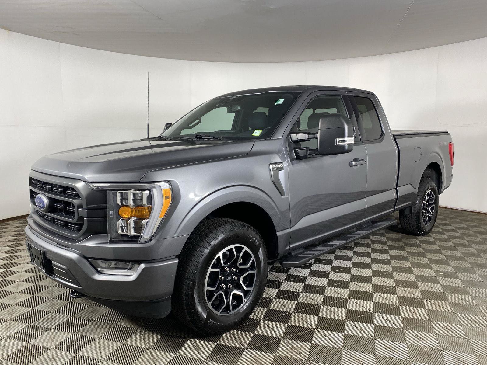 Used 2022 Ford F150 XLT w/ Equipment Group 302A High AWD/4WD image 3
