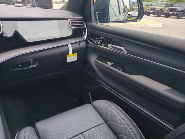New 2026 Jeep Grand Wagoneer Summit AWD/4WD image 17