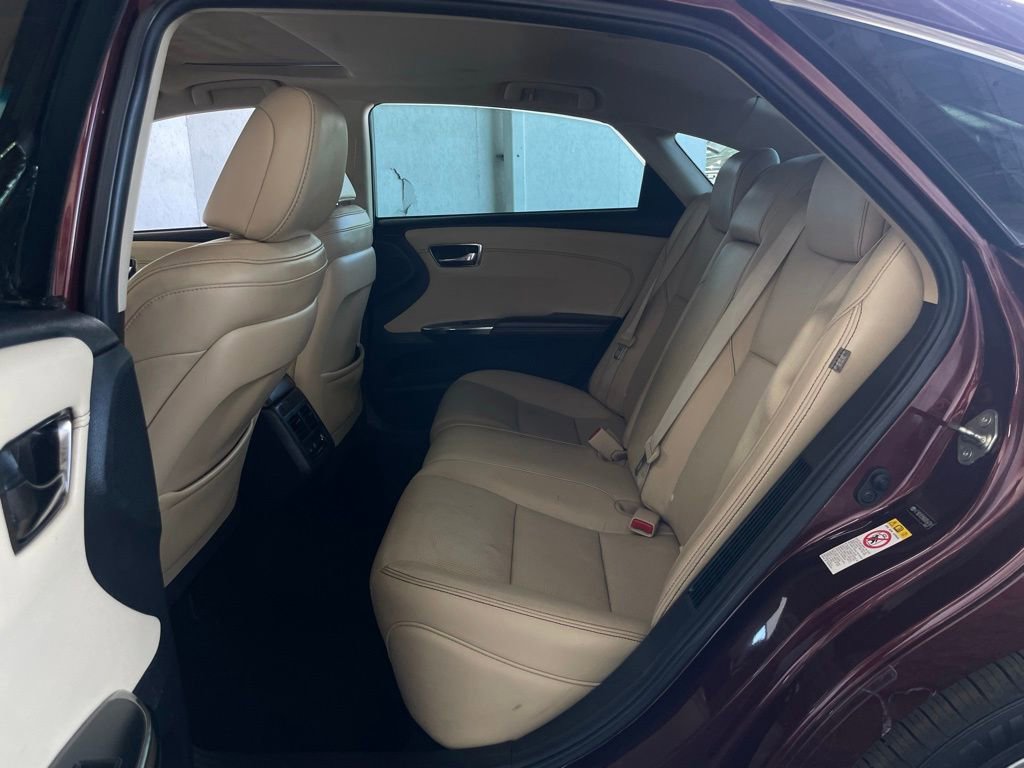 Used 2016 Toyota Avalon Limited image 17