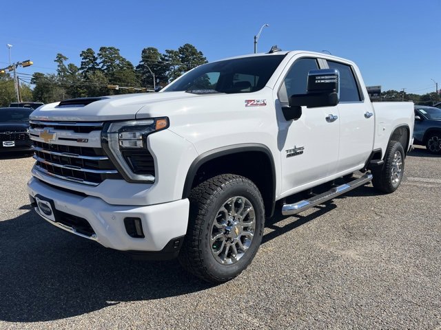 New 2026 Chevrolet Silverado 2500 LT w/ Z71 Chrome Sport Edition image 3