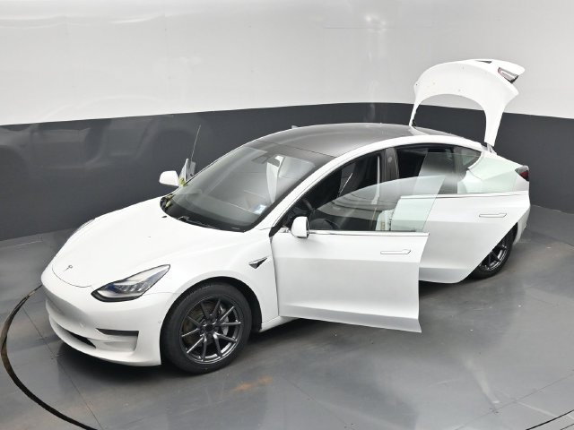 Used 2020 Tesla Model 3 Standard Range RWD image 20