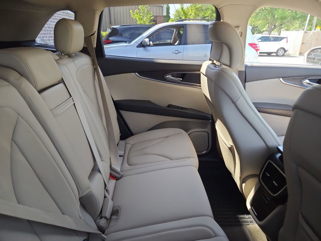 Used 2018 Lincoln MKX Reserve w/ Lincoln MKX Climate Package image 10