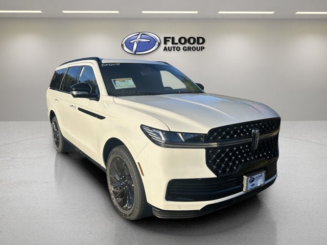 New 2027 Lincoln Navigator Reserve w/ Jet Appearance Package AWD/4WD image 1